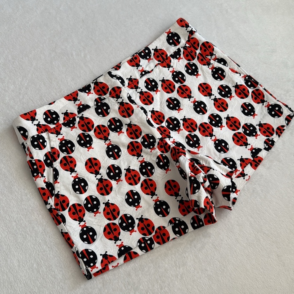 Trina Turk | Corbin Ladybug Print Cotton Stretch Shorts 181505 White/Red/Black 6 - Picture 10 of 16